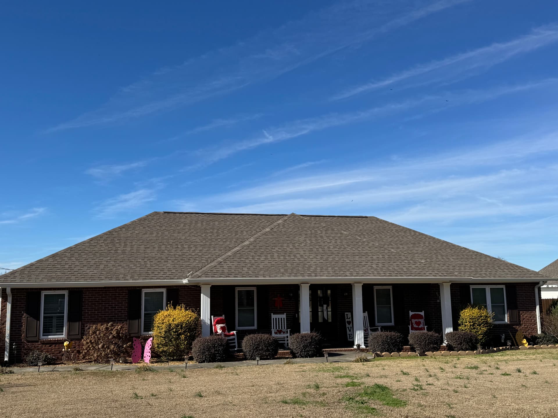 Beautiful New Shingle Roof in Winfield - A Commitment to Quality image