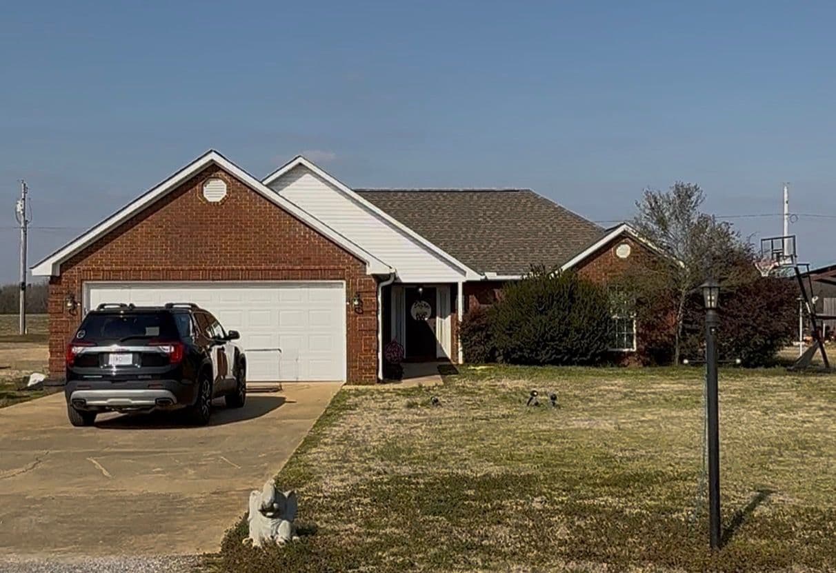 Project New Shingle Roof Installation in Caledonia image