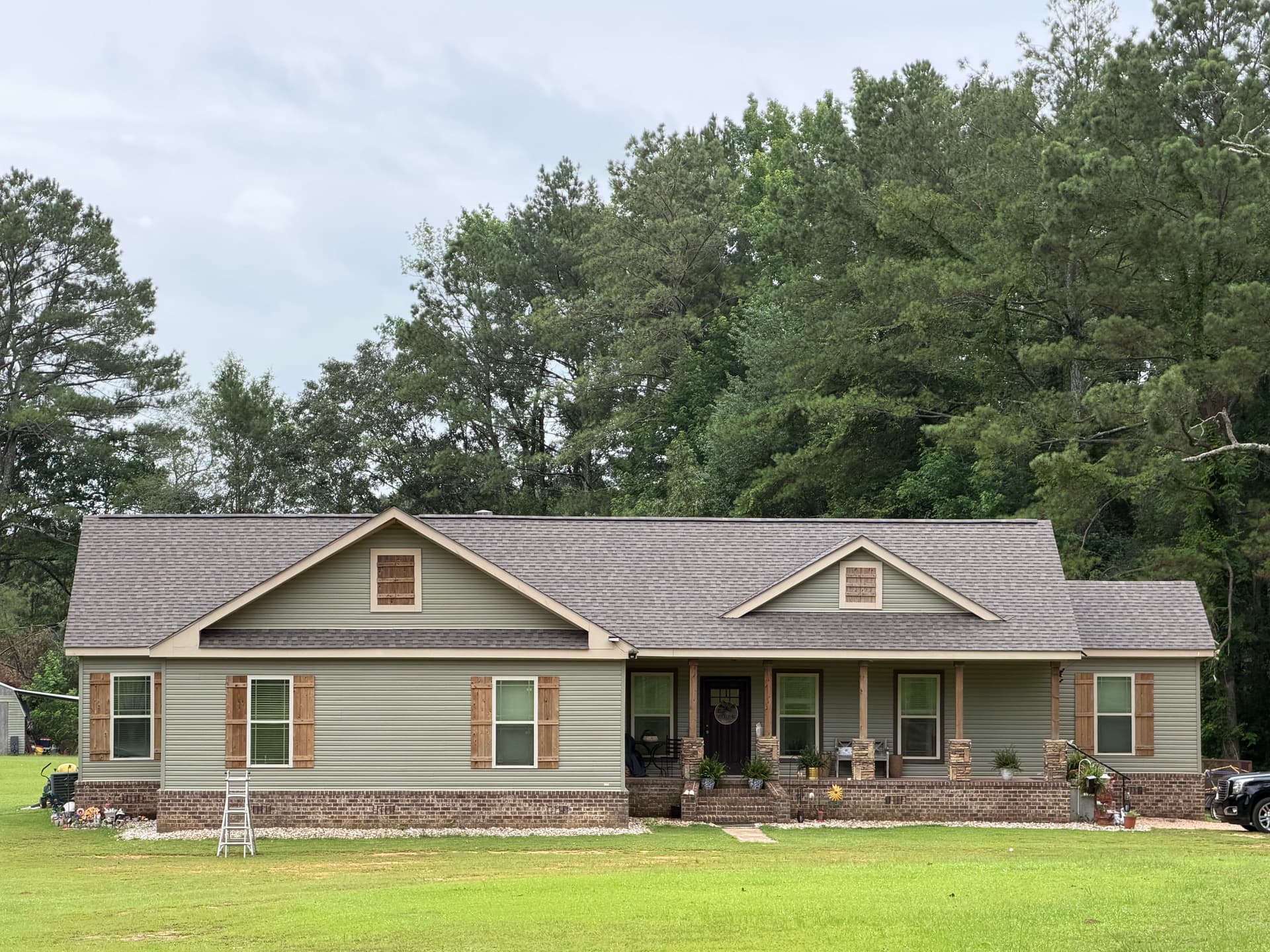 Complete Roof Tear-Off and Reinstall in Fayette, AL image