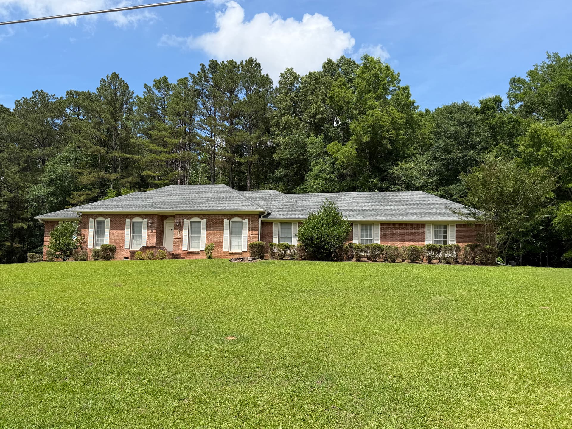 Full Roof Tear-Off and Reinstall on a Fayette Home image